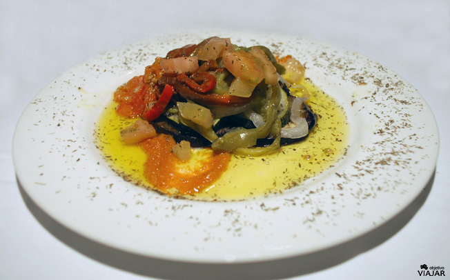 Ratatouille de verduras al horno. Restaurante Yain. Teruel