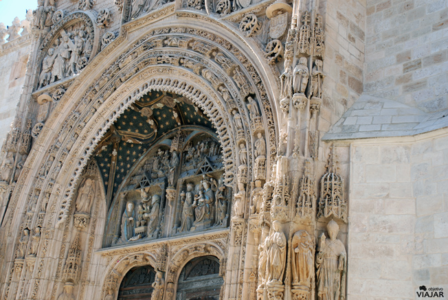 Detalle de la portada de la iglesia de Santa María la Real. Aranda de Duero. Burgos