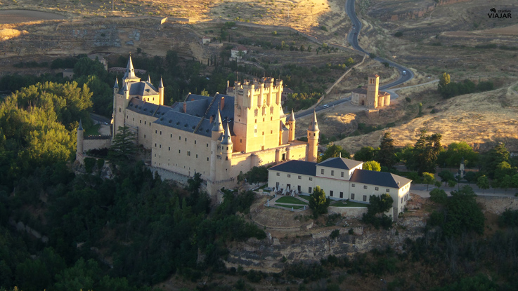 Sobrevolando el Alcázar de Segovia