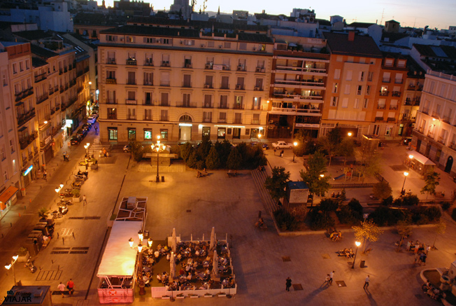 Vista nocturna de la Plaza Vázquez de Mella. Chueca. Madrid