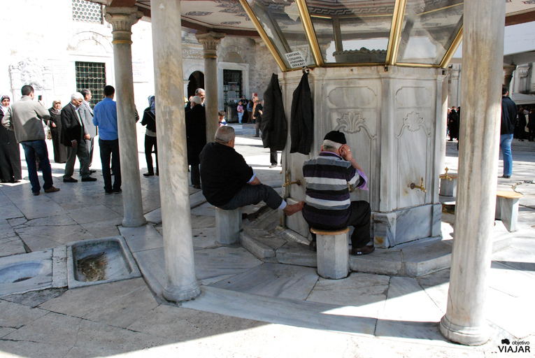 Fuente de las abluciones. Mezquita de Eyüp Sultan. Estambul