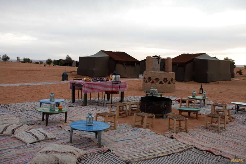 Dormir en una jaima en el desierto de Marruecos: una experiencia inolvidable