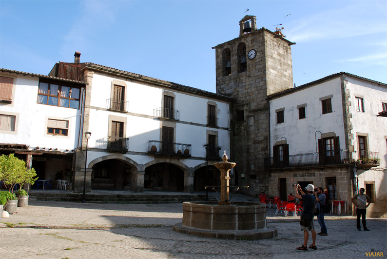 Plaza Mayor de San Martín de Trevejo. Sierra de Gata