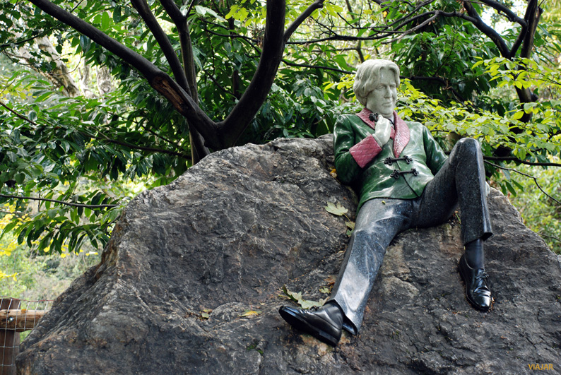 Escultura de Oscar Wilde. Merrion Square Park