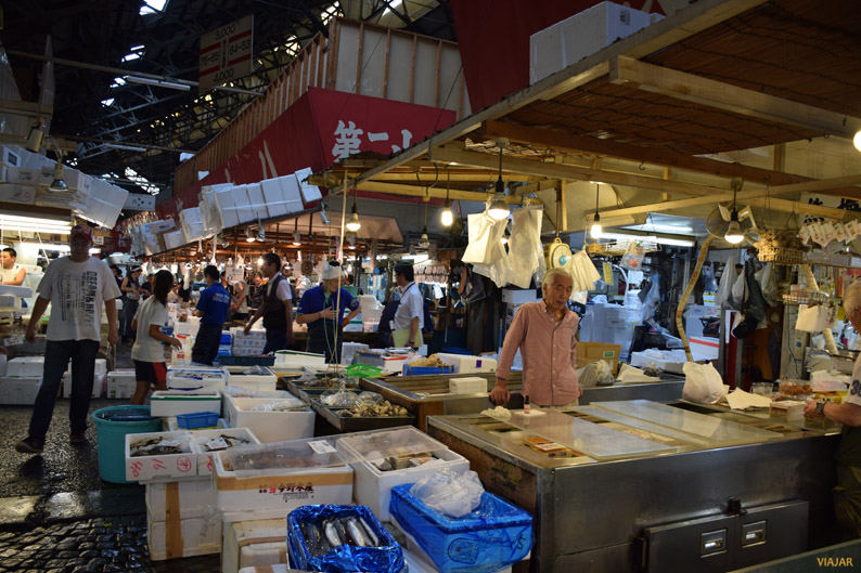 Mercado Tsukiji de Tokio, la mayor lonja de pescado del mundo
