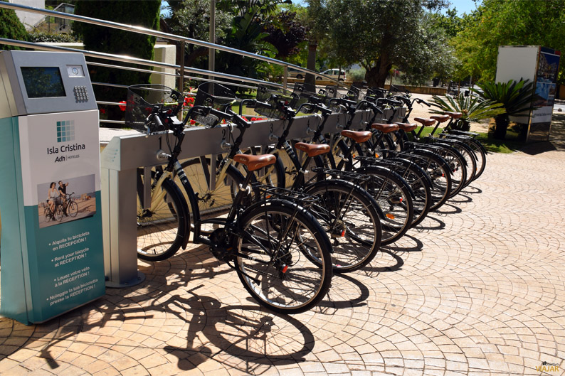 Alquiler de bicicletas. Hotel ADH Isla Cristina