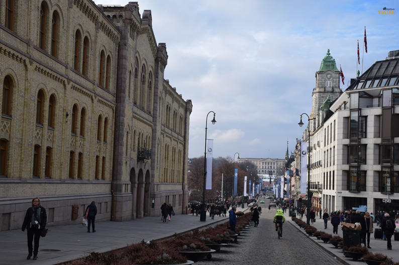 Karl Johans Gate. Viajar a Oslo