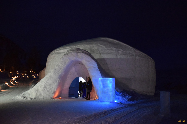 Dormir en un hotel de hielo, una experiencia única en la Laponia noruega