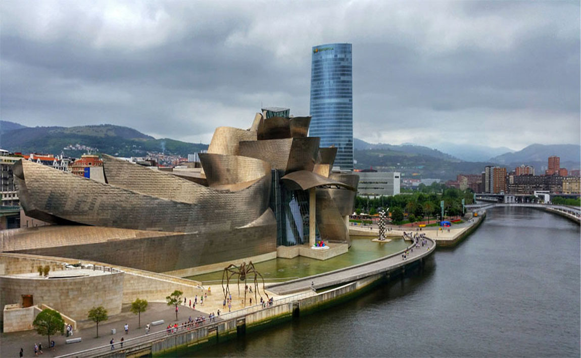 Museo Guggenheim Bilbao, un sueño de titanio con alma de cultura